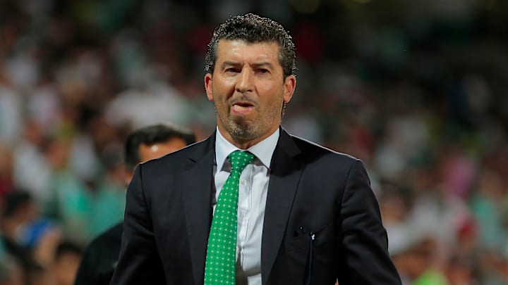 José Manuel de la Torre en la órbita del banquillo azulcrema José Manuel de la Torre en la órbita del banquillo azulcrema