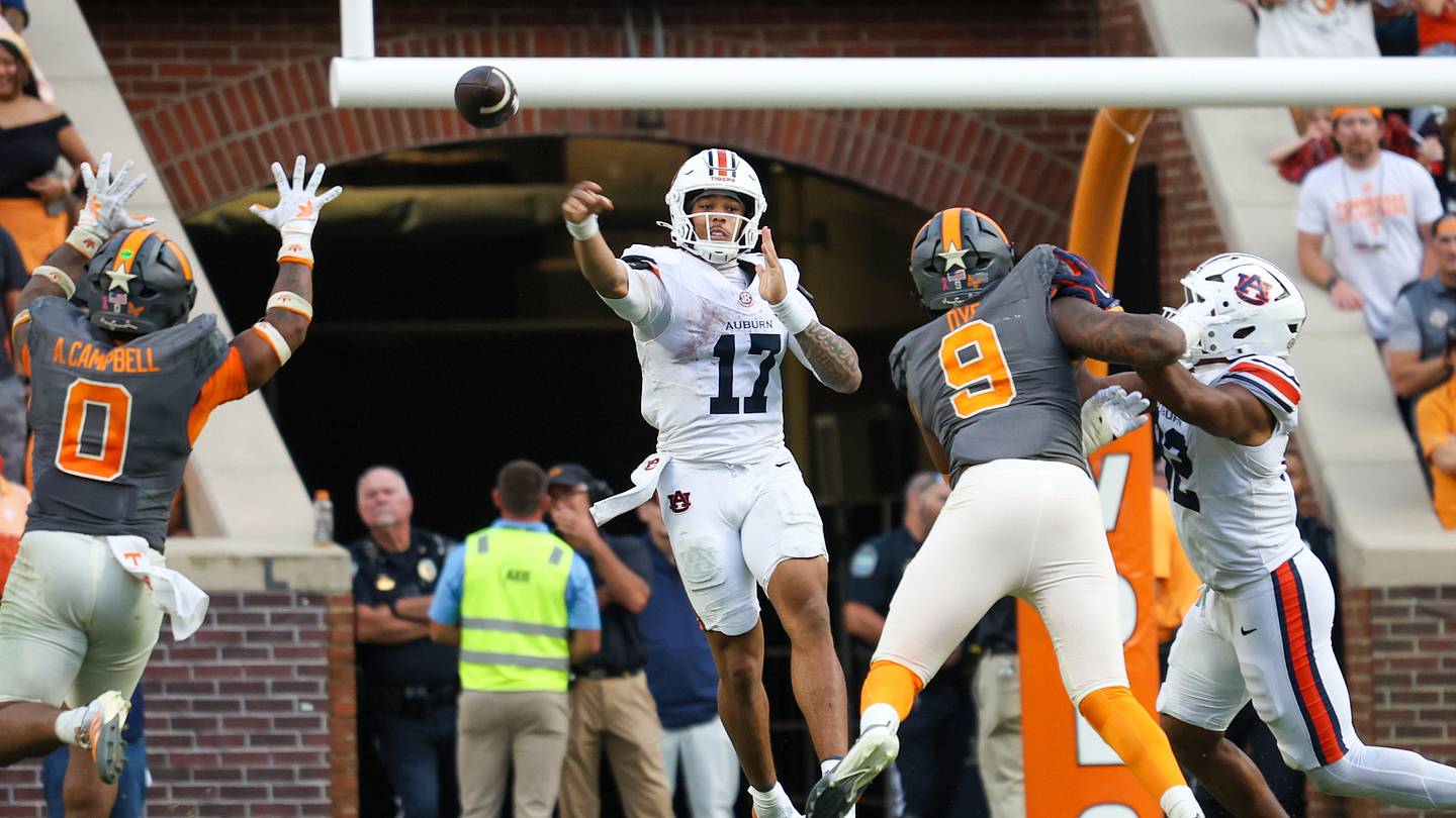 Three Offensive Auburn Players to Watch Against Georgia