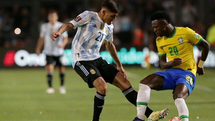 Sem Neymar, Vinicius Jr. foi titular na seleção de Tite