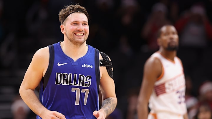 Dallas Mavericks v Phoenix Suns
