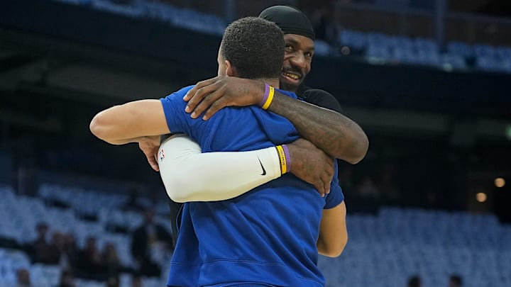 Los Angeles Lakers v Golden State Warriors