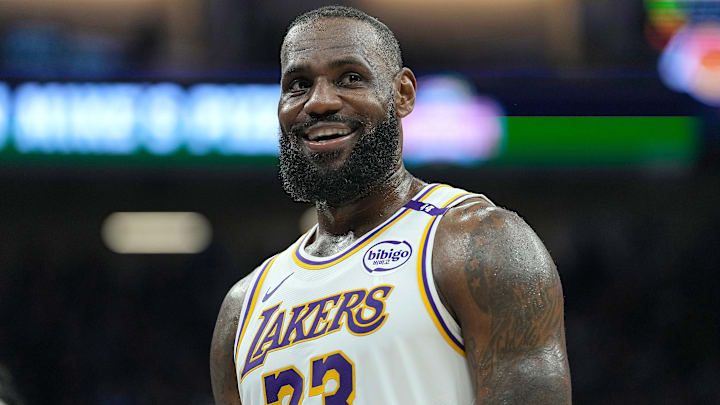 Los Angeles Lakers v Sacramento Kings