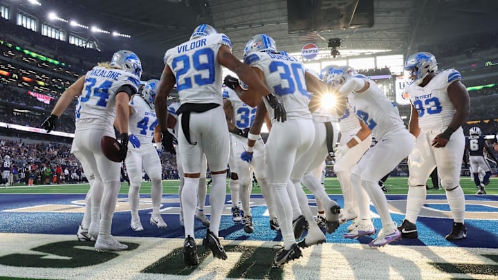 Detroit crushed Dallas on Sunday, 47–9.