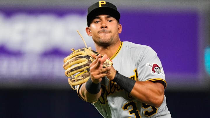 Jun 23, 2023; Miami, Florida, USA; Pittsburgh Pirates second baseman Nick Gonzales (39) throws the