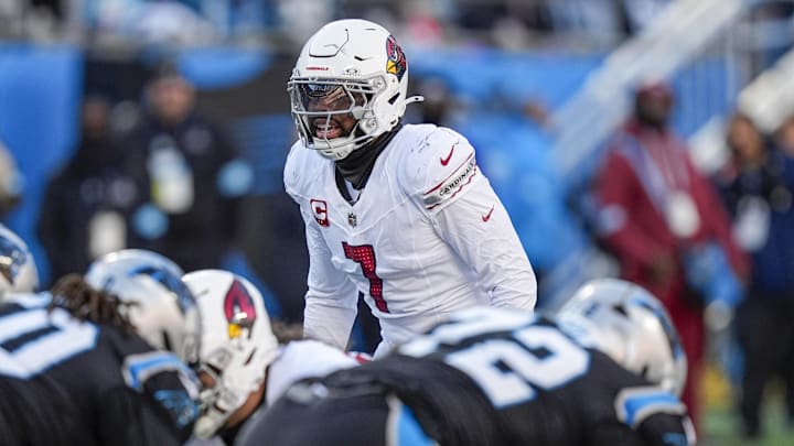 Dec 22, 2024; Charlotte, North Carolina, USA; Arizona Cardinals linebacker Kyzir White (7) during the second half against the Carolina Panthers at Bank of America Stadium. Mandatory Credit: Jim Dedmon-Imagn Images Dec 22, 2024; Charlotte, North Carolina, USA; Arizona Cardinals linebacker Kyzir White (7) during the second half against the Carolina Panthers at Bank of America Stadium. Mandatory Credit: Jim Dedmon-Imagn Images