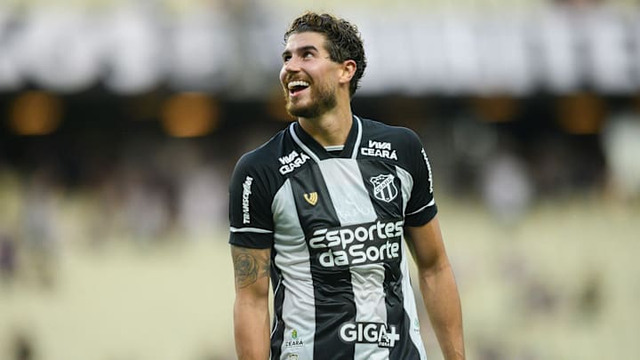 Ceará x Internacional duelam pelo Brasileirão 2025