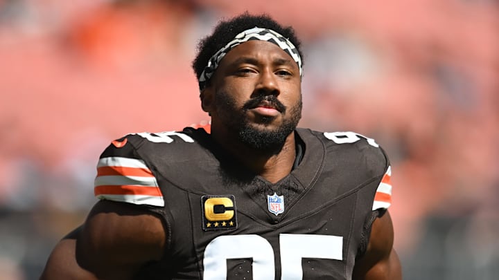 Cleveland Browns defensive end Myles Garrett has started wearing custom Jordan Brand gear.