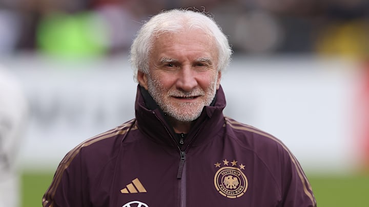Sitzt gegen Frankreich interimsweise auf der Trainerbank: Rudi Völler