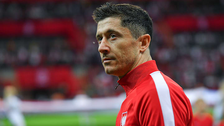Lewandowski firmó con el Barcelona para la nueva temporada