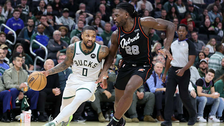 Detroit Pistons v Milwaukee Bucks
