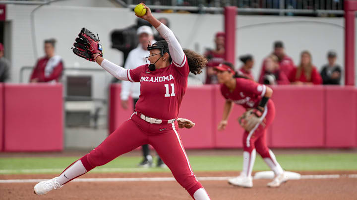 Oklahoma starting pitcher Kierston Deal