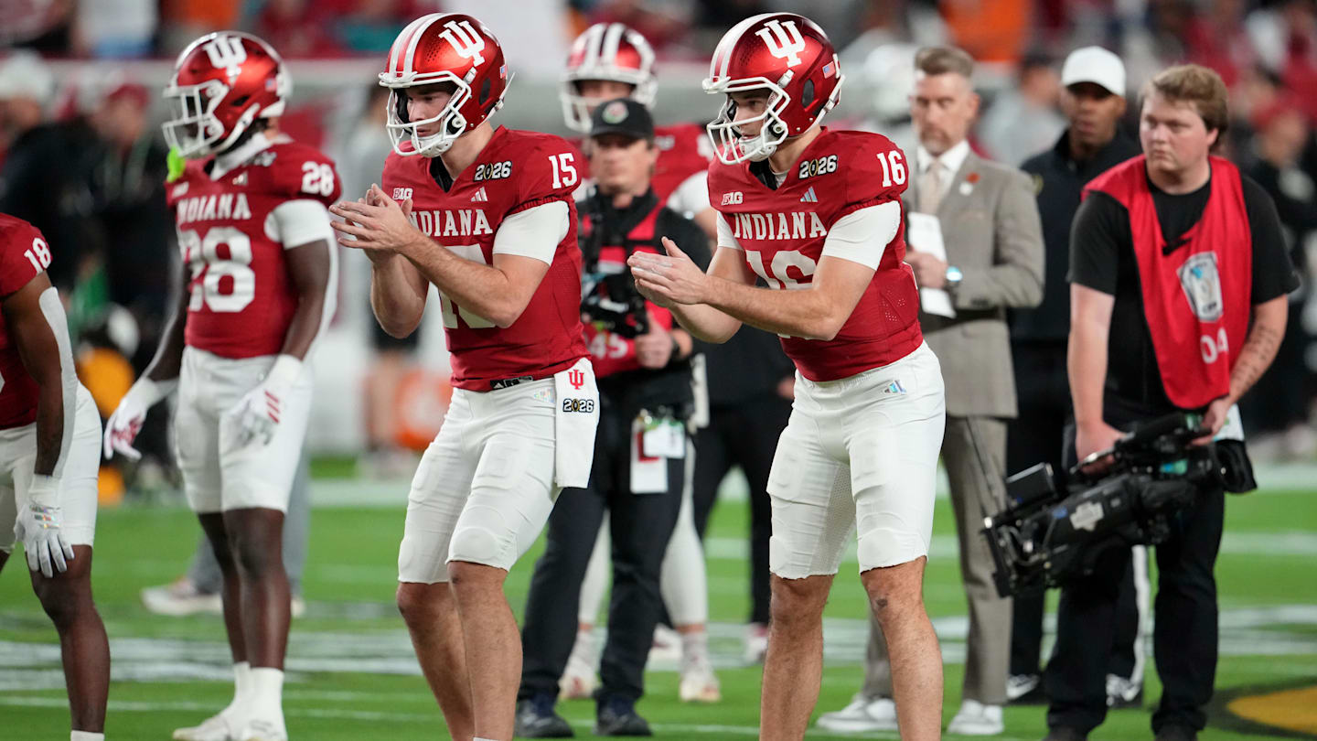 Alberto Mendoza Entering Transfer Portal Following Indiana's National Title