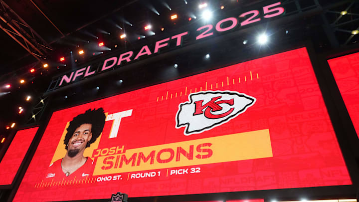 Apr 24, 2025; Green Bay, WI, USA; Ohio State Buckeyes tackle Josh Simmons is selected as the No. 32 pick by the Kansas City Chiefs during the NFL Draft at Lambeau Field. Mandatory Credit: Kirby Lee-Imagn Images Apr 24, 2025; Green Bay, WI, USA; Ohio State Buckeyes tackle Josh Simmons is selected as the No. 32 pick by the Kansas City Chiefs during the NFL Draft at Lambeau Field. Mandatory Credit: Kirby Lee-Imagn Images