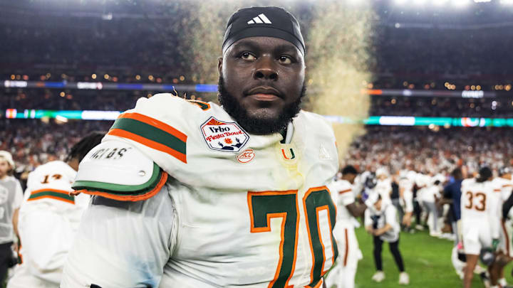 Miami Hurricanes offensive lineman Markel Bell