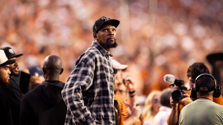 Oct 19, 2024; Austin, Texas, USA; Kevin Durant in the first quarter against the Georgia Bulldogs at Darrell K Royal-Texas Memorial Stadium. Mandatory Credit: Brett Patzke-Imagn Images