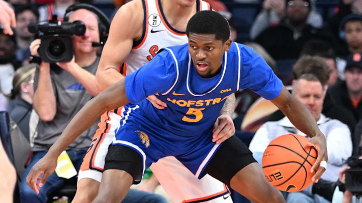 Hofstra is favored against Monmouth in the CAA Championship Final.