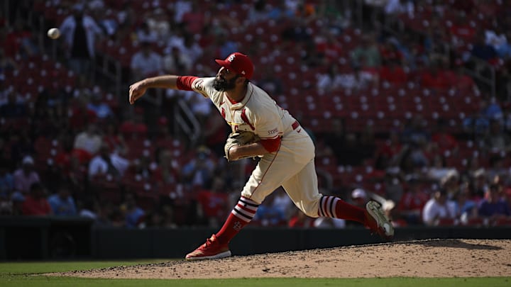 Jun 8, 2024; St. Louis, Missouri, USA; St. Louis Cardinals pitcher Andrew Kittredge (27) throws against the Colorado Rockies during the seventh inning at Busch Stadium. Mandatory Credit: Jeff Le-Imagn Images Jun 8, 2024; St. Louis, Missouri, USA; St. Louis Cardinals pitcher Andrew Kittredge (27) throws against the Colorado Rockies during the seventh inning at Busch Stadium. Mandatory Credit: Jeff Le-Imagn Images