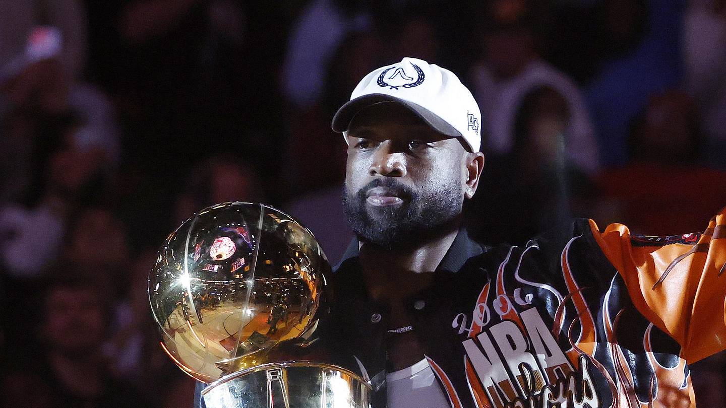 NFL legend adamantly settles ongoing Dwyane Wade, James Harden debate