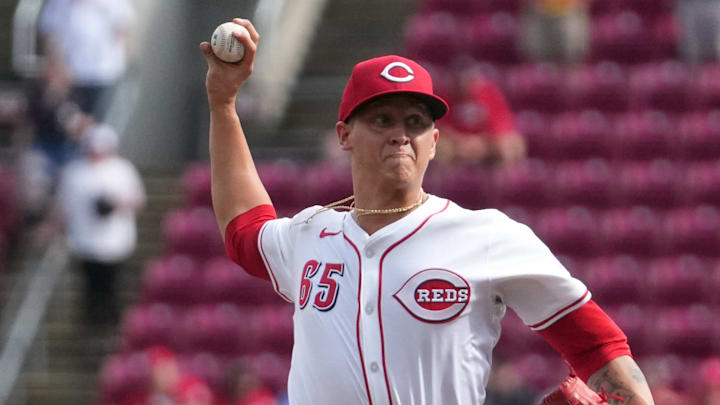 Cincinnati Reds pitcher Casey Legumina