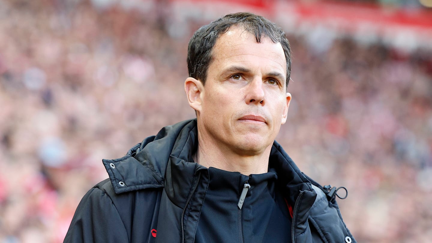 Sunderland Pursues Multiple Premier League, Serie A Transfers Amid Goalkeeper Competition