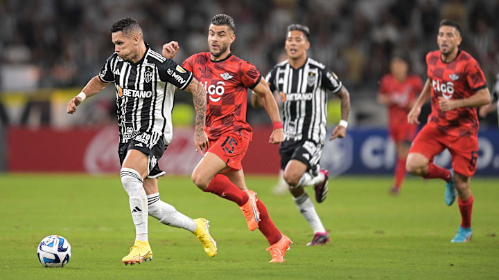 Galo joga pelo empate contra o Libertad, do Paraguai