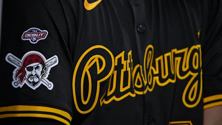 Sep 16, 2024; St. Louis, Missouri, USA; A general view of the Major League debut patch on the jersey of Pittsburgh Pirates second baseman Nick Yorke (38) during the second inning against the St. Louis Cardinals at Busch Stadium. Mandatory Credit: Jeff Curry-Imagn Images Sep 16, 2024; St. Louis, Missouri, USA; A general view of the Major League debut patch on the jersey of Pittsburgh Pirates second baseman Nick Yorke (38) during the second inning against the St. Louis Cardinals at Busch Stadium. Mandatory Credit: Jeff Curry-Imagn Images