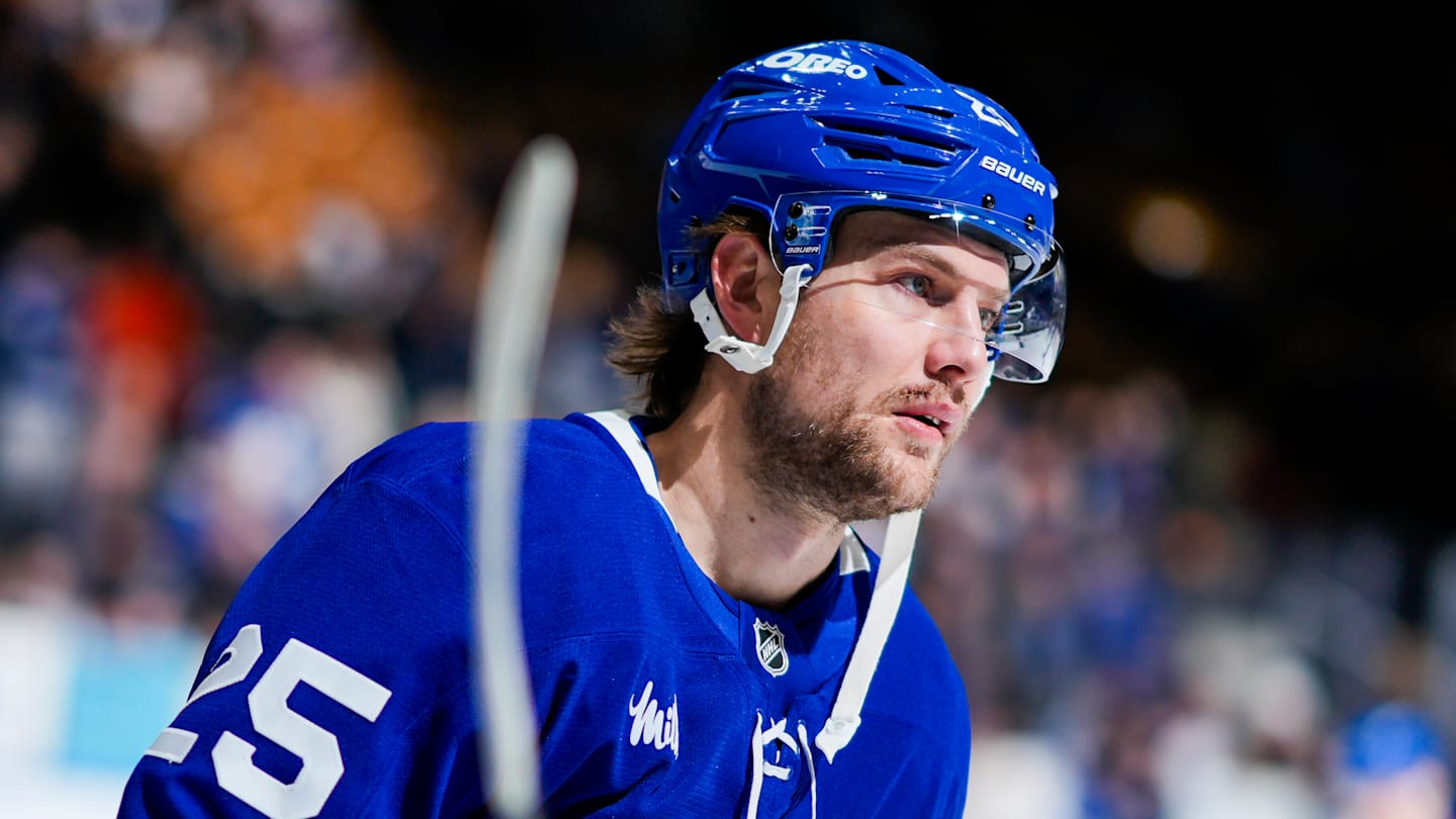 Maple Leafs fans should be worried with latest injury update for key defenseman