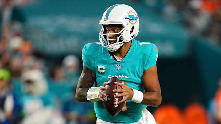 Tennessee Titans v Miami Dolphins