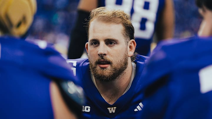 Carver Willis is shown on the sideline during the 2025 UW Spring Game.