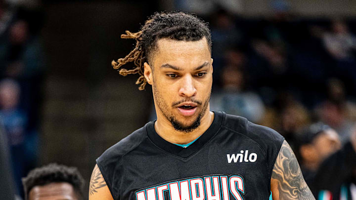 Dec 20, 2025; Memphis, Tennessee, USA; Memphis Grizzlies power forward Brandon Clarke (15) warms up before the game against the Washington Wizards at FedExForum. Mandatory Credit: Matthew Smith-Imagn Images Dec 20, 2025; Memphis, Tennessee, USA; Memphis Grizzlies power forward Brandon Clarke (15) warms up before the game against the Washington Wizards at FedExForum. Mandatory Credit: Matthew Smith-Imagn Images