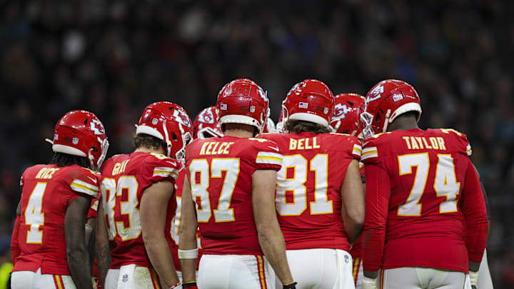 Nov 5, 2023; Frankfurt, Germany, ; Kansas City Chiefs tight end Travis Kelce (87) joins a huddle against the Miami Dolphins in the fourth quarter during an NFL International Series game at Deutsche Bank Park. Mandatory Credit: Nathan Ray Seebeck-Imagn Images Nov 5, 2023; Frankfurt, Germany, ; Kansas City Chiefs tight end Travis Kelce (87) joins a huddle against the Miami Dolphins in the fourth quarter during an NFL International Series game at Deutsche Bank Park. Mandatory Credit: Nathan Ray Seebeck-Imagn Images