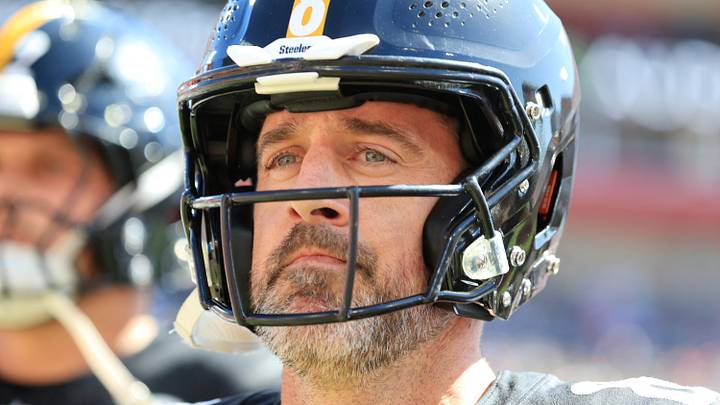 Pittsburgh Steelers quarterback Aaron Rodgers Pittsburgh Steelers quarterback Aaron Rodgers