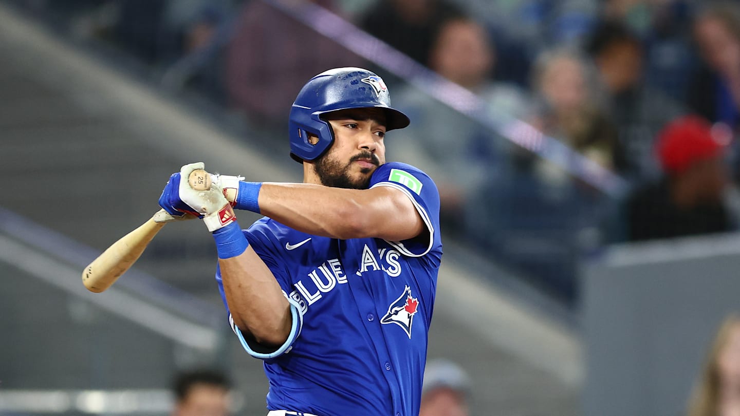 Blue Jays' Anthony Santander just made a powerful statement (and slow trot) in rehab