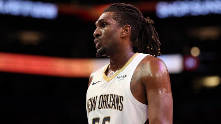 Nov 10, 2025; Phoenix, Arizona, USA; New Orleans Pelicans forward Kevon Looney (55). Mandatory Credit: Mark J. Rebilas-Imagn Images