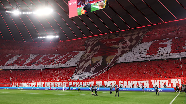Les fans du Bayern Munich ont préparé un superbe tifo.