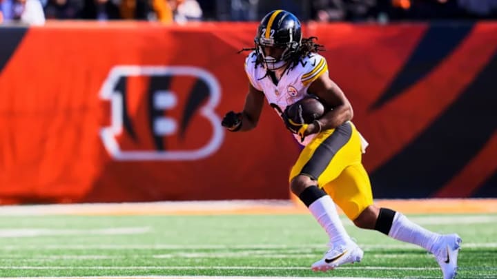 Najee Harris in a divisional matchup against the Bengals.