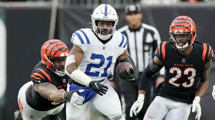 Dec 10, 2023; Cincinnati, Ohio, USA; Cincinnati Bengals defensive tackle BJ Hill (92) dives