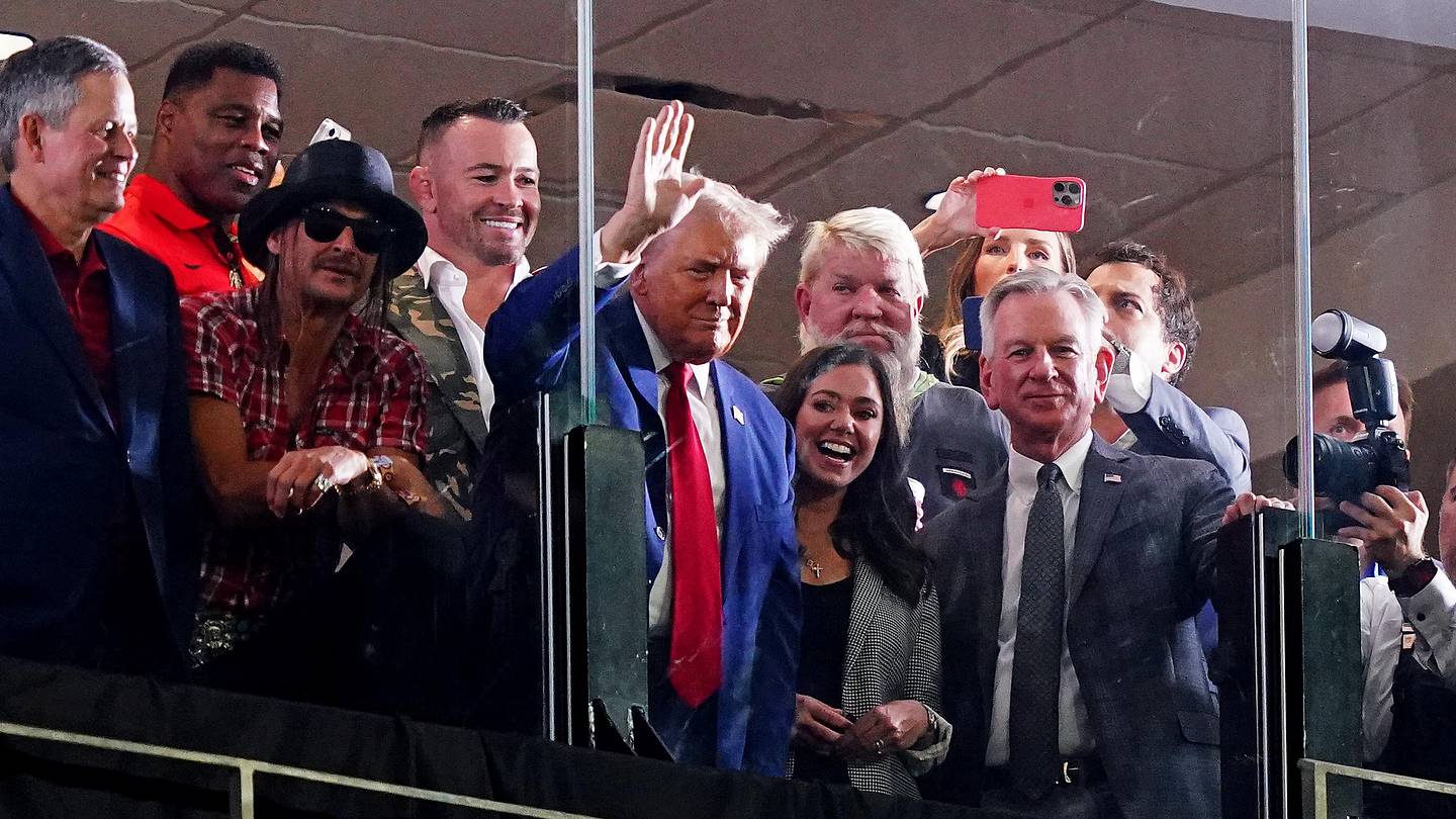 How Alabama Football Is Preparing For President Trump's Attendance This Weekend