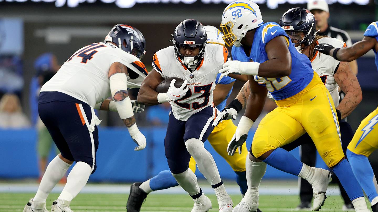 Broncos Dominate Chargers in AFC West Showdown