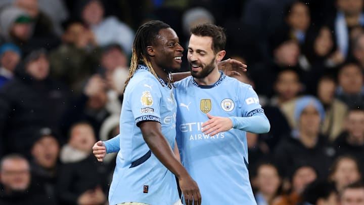 Bernardo Silva y Jeremy Doku, Manchester City Bernardo Silva y Jeremy Doku, Manchester City