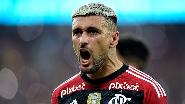 Arrascaeta segue fazendo história com o uniforme do Flamengo.