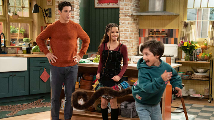 WIZARDS BEYOND WAVERLY PLACE - "Saved by the Spell" (Disney/Lara Solanki)
DAVID HENRIE, JANICE LEANN BROWN, MAX MATENKO