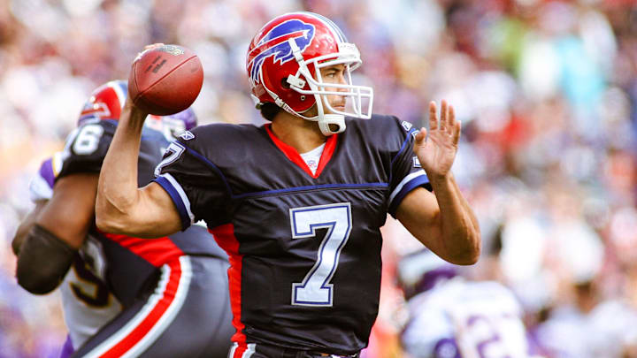 The Washington Huskies are hiring former NFL quarterback JP Losman to its coaching staff.