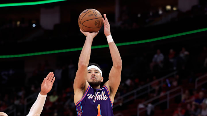 Phoenix Suns v Houston Rockets