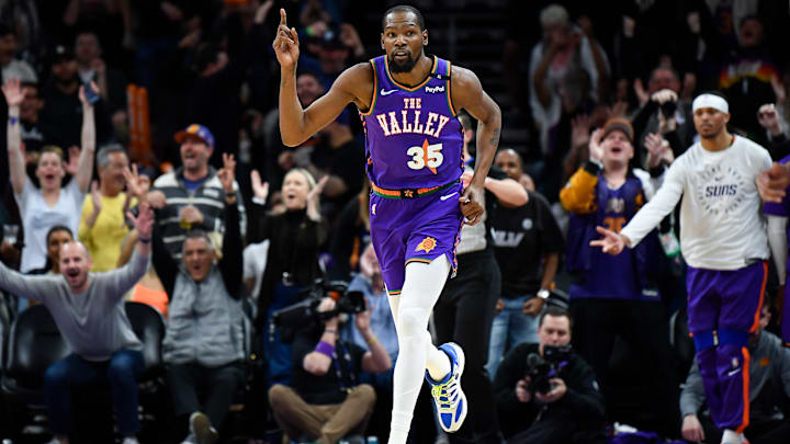 Los Angeles Clippers v Phoenix Suns