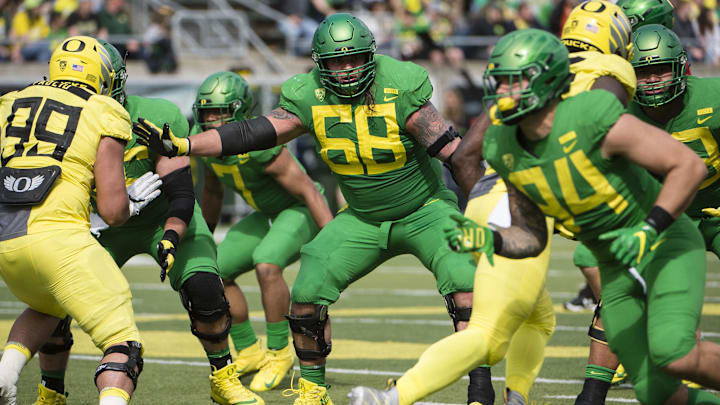 It's Shane Lemieux days until the opening game of Duck football against Montana State. Lemieux (68) started 52 straight games for the Ducks from 2016-2019, winning the Rose Bowl in his senior year. Mandatory Credit: Troy Wayrynen-Imagn Images