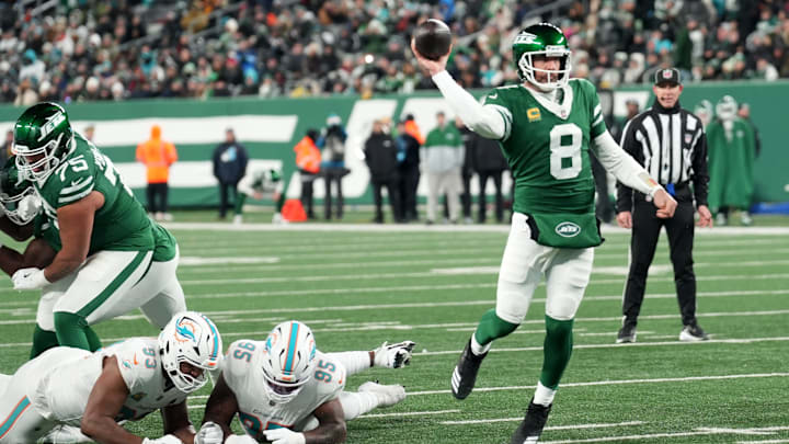 New York Jets quarterback Aaron Rodgers (8) throws his 500th career touchdown pass in the second quarter, Sunday January 5, 2025, in East Rutherford. New York Jets quarterback Aaron Rodgers (8) throws his 500th career touchdown pass in the second quarter, Sunday January 5, 2025, in East Rutherford.