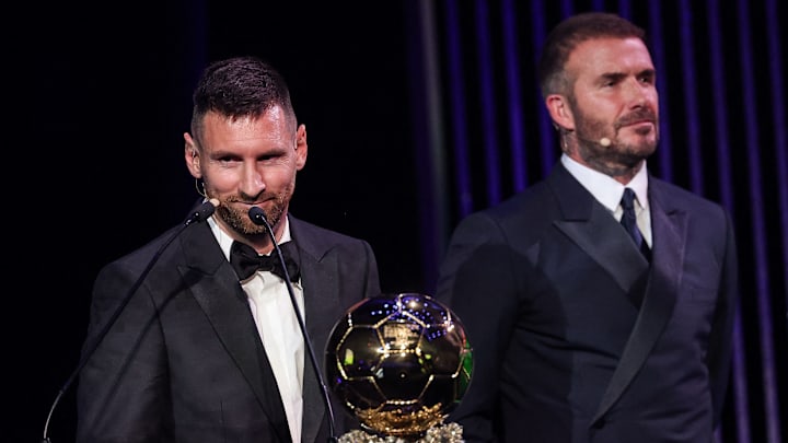 David Beckham le entregó a Lionel Messi el Balón de Oro 2023 en París