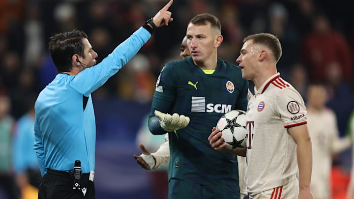 Es ist meist kein gutes Zeichen, wenn der Schiedsrichter zu oft im Fokus steht.