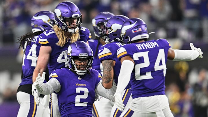Nov 3, 2024; Minneapolis, Minnesota, USA; Minnesota Vikings cornerback Stephon Gilmore (2) and linebacker Andrew Van Ginkel (43) and safety Camryn Bynum (24) react during the fourth quarter against the Indianapolis Colts at U.S. Bank Stadium. Nov 3, 2024; Minneapolis, Minnesota, USA; Minnesota Vikings cornerback Stephon Gilmore (2) and linebacker Andrew Van Ginkel (43) and safety Camryn Bynum (24) react during the fourth quarter against the Indianapolis Colts at U.S. Bank Stadium.